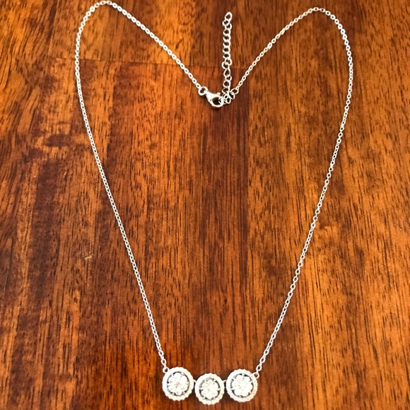 ✨Necklace✨ - Picture 1 of 5